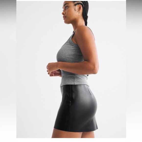 Abercrombie & Fitch vegan leather Scarlett Mini Skort - Picture 6 of 8